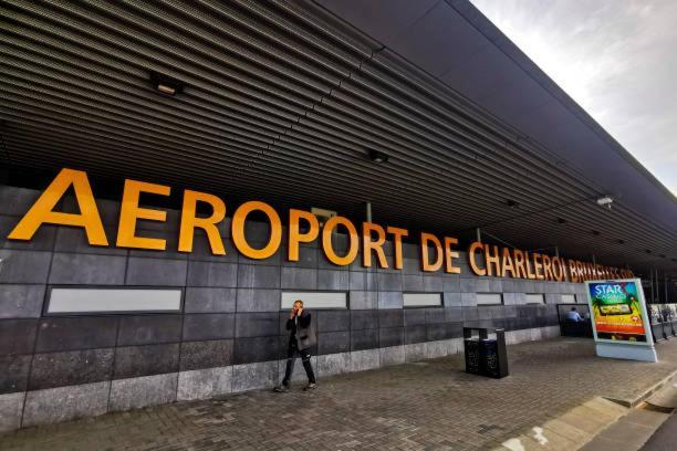 Villa Station 64 B1 Charleroi-Airport Esterno foto